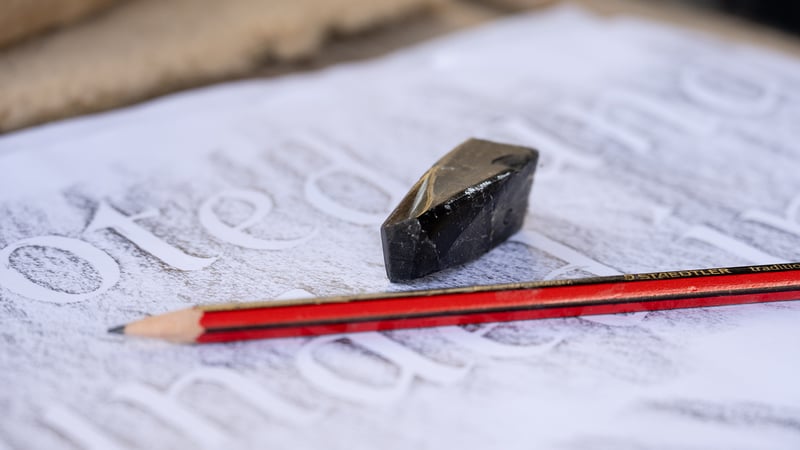 Diploma course in Letter Carving