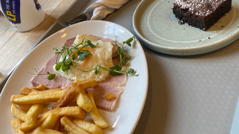 Students and tutors eat together at lunch time in the dining room.