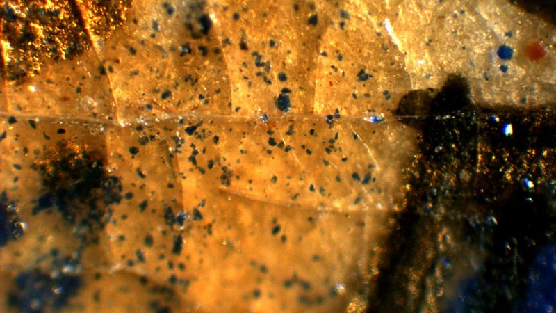 Figure 3.5: Cracking of surface layer