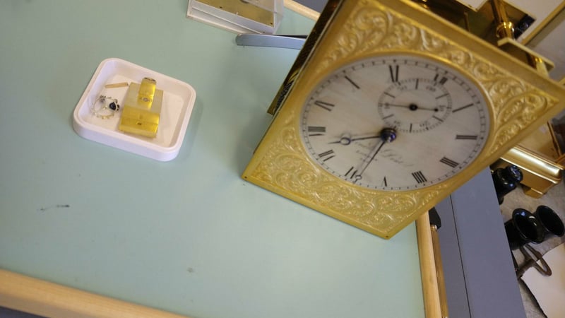 An 1830s chronometer carriage clock