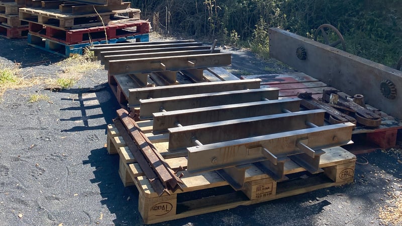 Phase 1, Grit blast cleaning 