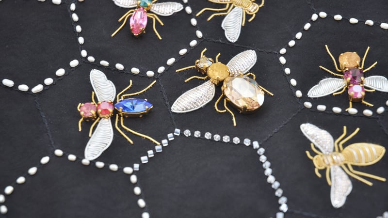 Hannah Mansfield bees and honeycomb