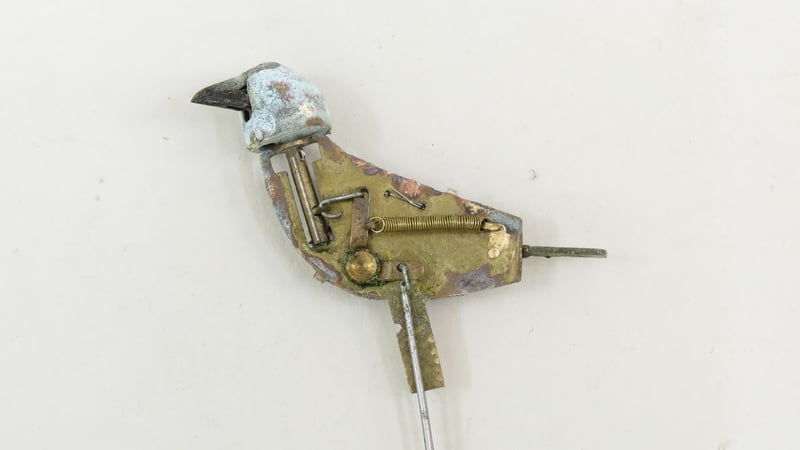 Bird head mechanism side before cleaning