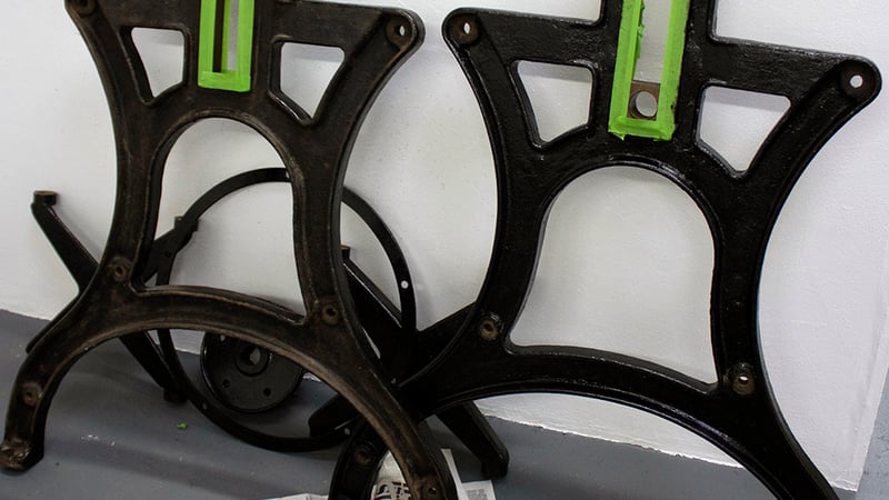 The metal frame during painting