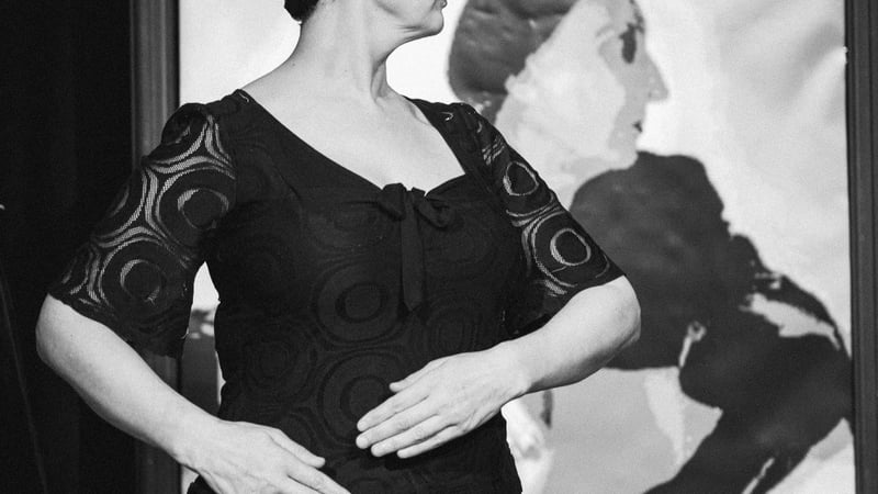 Jules Craig in rehearsal Edith, Elizabeth and I at The Marlborough, Brighton 2015 (photo Allison Dewey Photography)