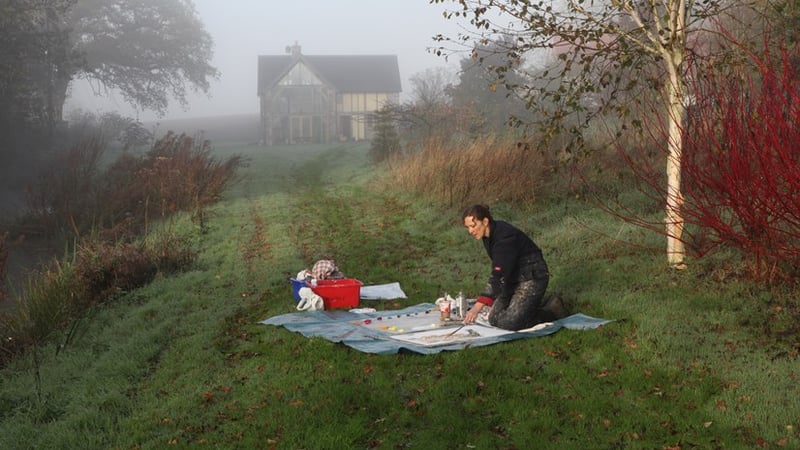 Painter, Emily Ball, working in the ‘Great Outdoors’