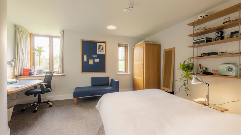 Peachey House student bedroom. Image credit Chris Ison