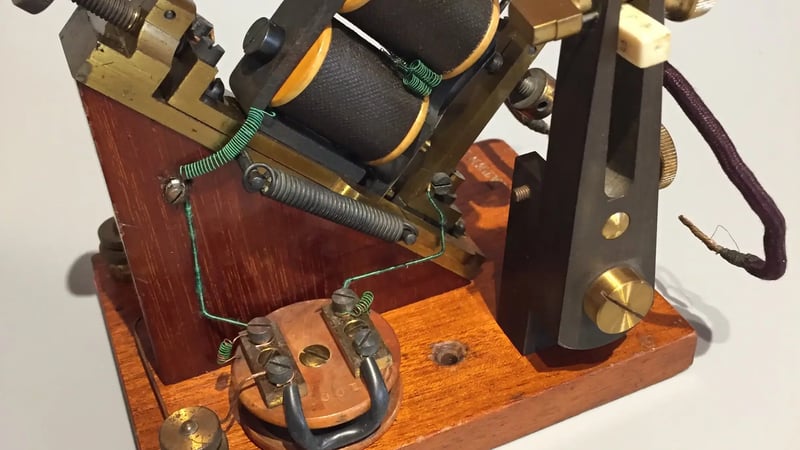 Completed Marconi tapper c.1899