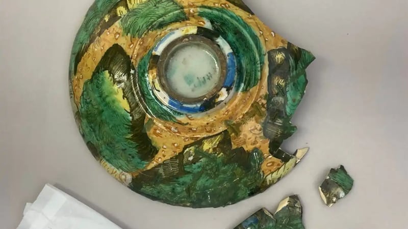 Figure 2: The underside of the dish upon acceptance