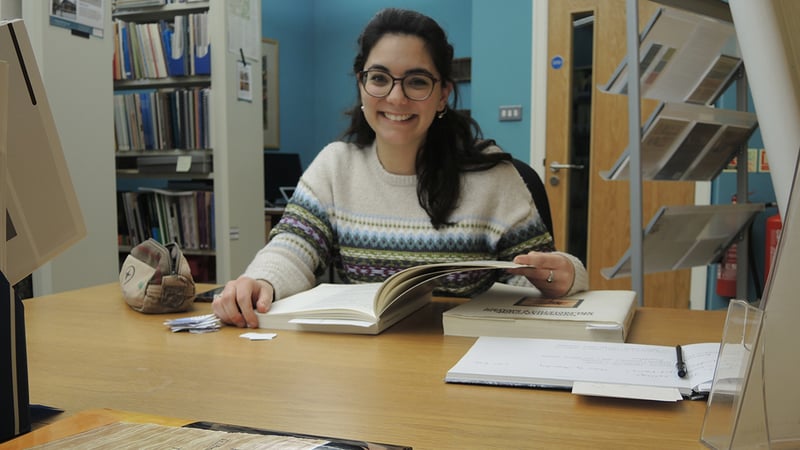 Books conservation student at the Oxford Conservation Consortium