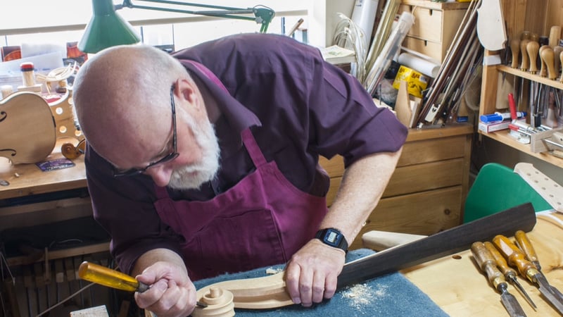 Geoff Bowers stringed musical instruments 