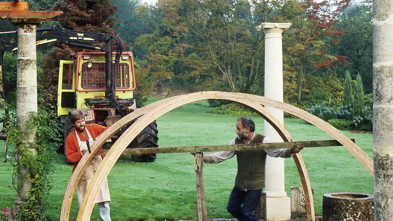 Rebuilding the pergola at West Dean Gardens