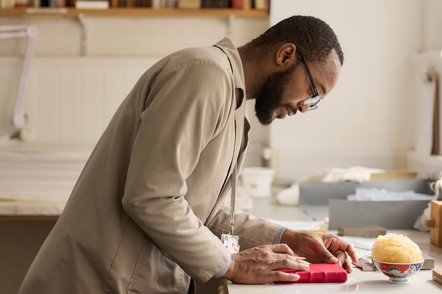 West Dean degree and diploma courses in Art, Conservation, Interior Design and Gardening