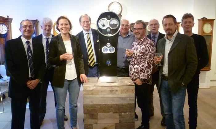 solar time clock launch