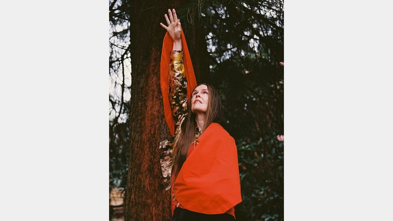 Linder at the Royal Botanic Garden Edinburgh, 2025. Photo: Charlotte Cullen. Stylist: Rebecca Palmer. Make-up: Kala Williams.