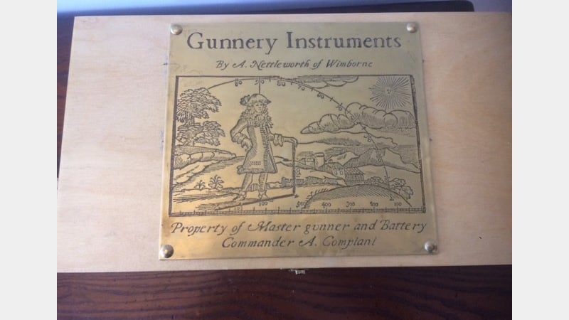 5. Detail on the top of the box