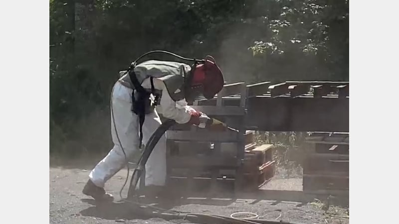 Phase 1, Grit blast cleaning 