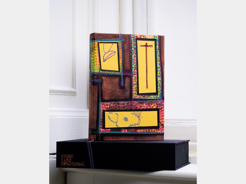 Charlotte Wood’s Stone Yard Devotional by designer Mark Cockram. © Ben Watkins for the Booker Prize Foundation